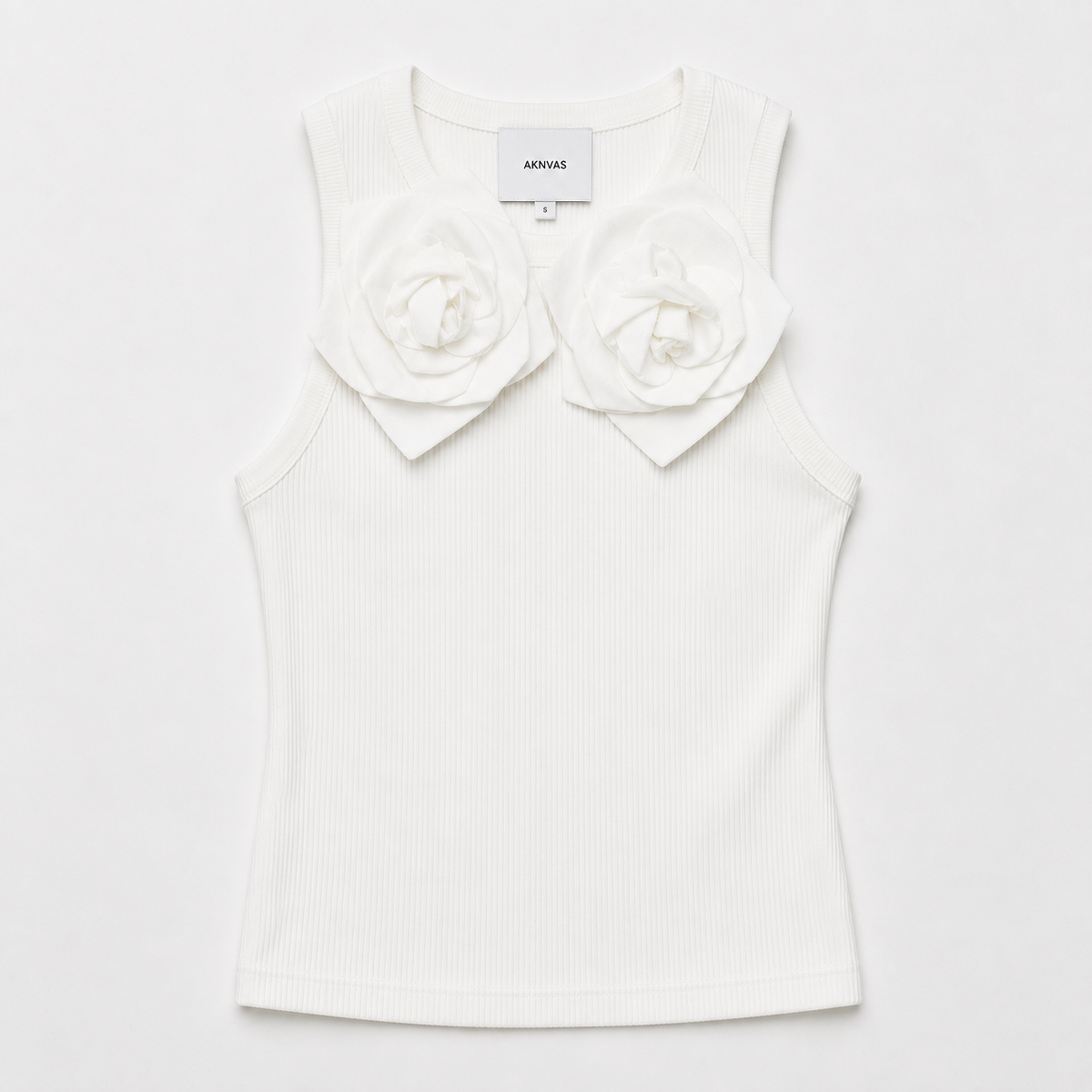 Aknvas - The Camille flower tank in white