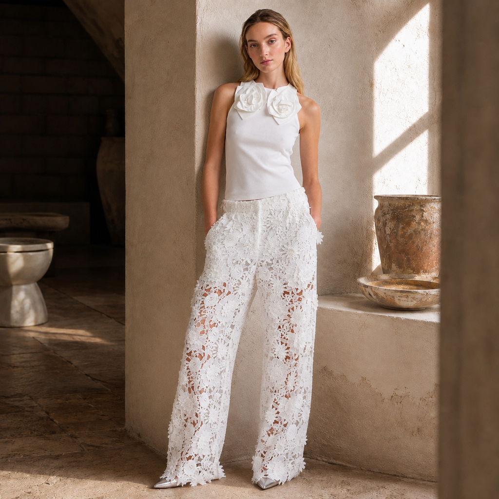 Aknvas - The Camille flower tank in white